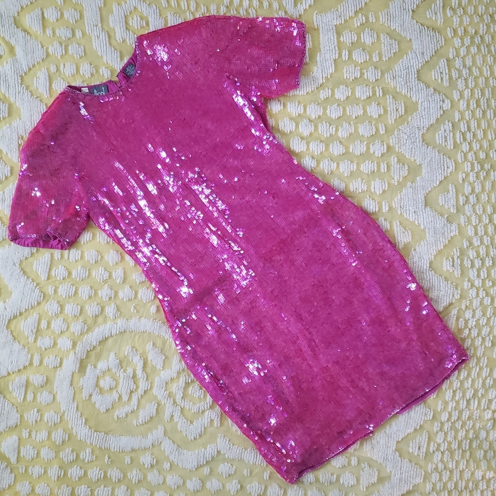 🌈 Stunning Barbie Pink Vintage Sequin Silk Dress